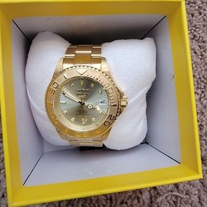 Invicta pro diver gold